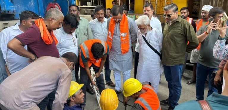 मुख्य लाइन जाम कर सहायक गलियों में सीवर ओवरफ्लो कराने की साजिश, नगर निगम ने भेलूपुर थाने में दी तहरीर