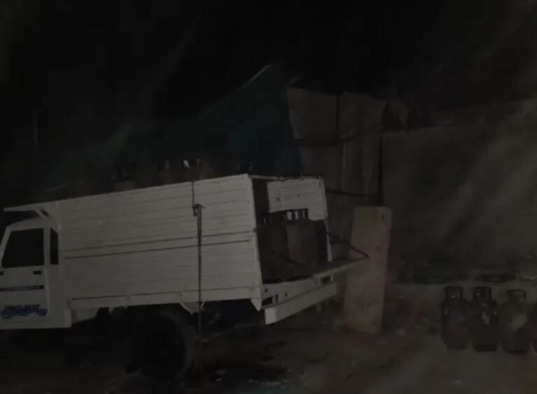 बालोतरा में LPG चोरी का भंडाफोड़, पिकअप से 64 सिलेंडर जब्त; टैंकर चालक जांच के घेरे में