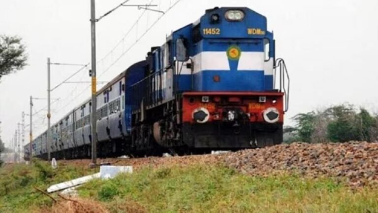 त्योहारों पर रेलवे का बड़ा फैसला, 5 जोड़ी स्पेशल ट्रेनों का बढ़ाया संचालन