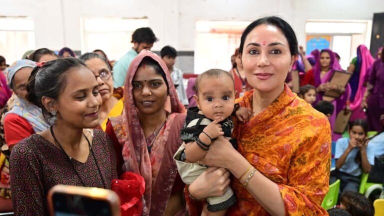 आंगनबाड़ी केंद्र बच्चों के भविष्य की पहली पाठशाला, दिया कुमारी ने बताया ‘लोकल हीरो’