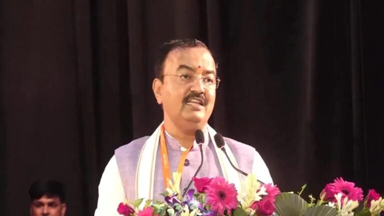 लापरवाही और आपत्तिजनक व्यवहार पर एक्शन, सुल्तानपुर के परियोजना निदेशक अशोक कुमार सिंह निलंबित