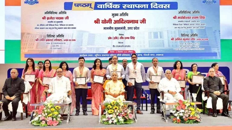 पारदर्शी भर्ती का नतीजा: RML के 194 तकनीकी कार्मिकों को CM योगी ने सौंपे नियुक्ति पत्र