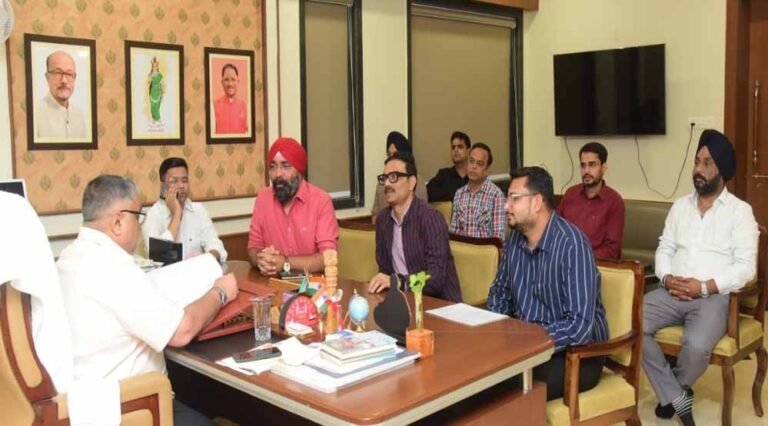 पर्यटन मंत्री राजेश अग्रवाल से मिला ट्रेवल एंड टूरिज्म एसोसिएशन का प्रतिनिधिमंडल