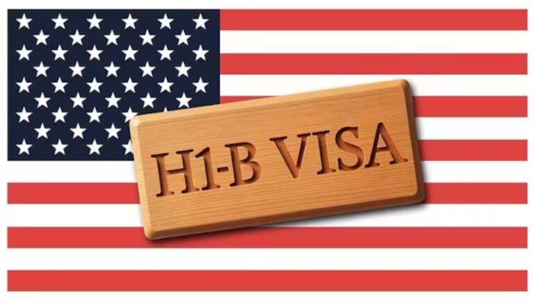भारतीय IT प्रोफेशनल्स के लिए अहम खबर, H-1B वीजा की $100,000 फीस 2027 तक जारी