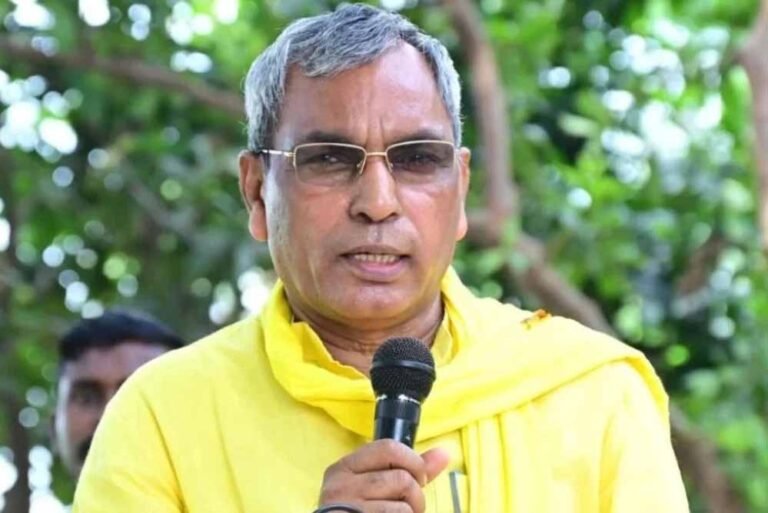 राजभर का अखिलेश यादव पर निशाना, 20 करोड़ की गाड़ी को लेकर साधा तंज