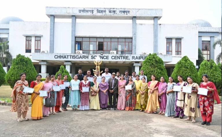 छत्तीसगढ़ रीजनल साइंस सेंटर में ‘द आर्ट ऑफ टीचिंग मैथेमैटिक्स: फ्रॉम फियर टू फैसिनेशन’ पर प्रशिक्षण हुआ आयोजित