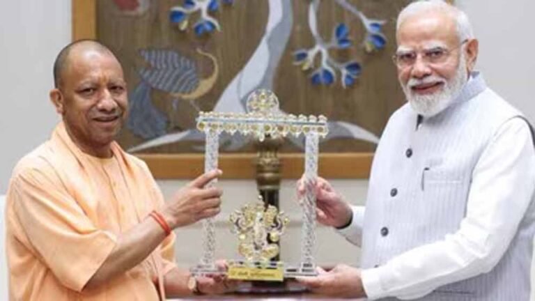 प्रधानमंत्री मोदी से योगी आदित्यनाथ की मुलाकात, PM आवास पर लंबी बैठक में क्या हुआ?
