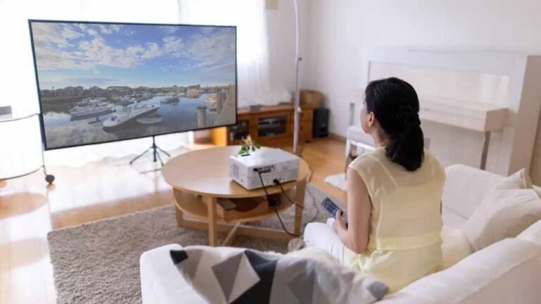 Smart TV पर FREE चैनल देखने वालों के लिए बड़ी खबर! TRAI कर रहा नए नियम पर विचार