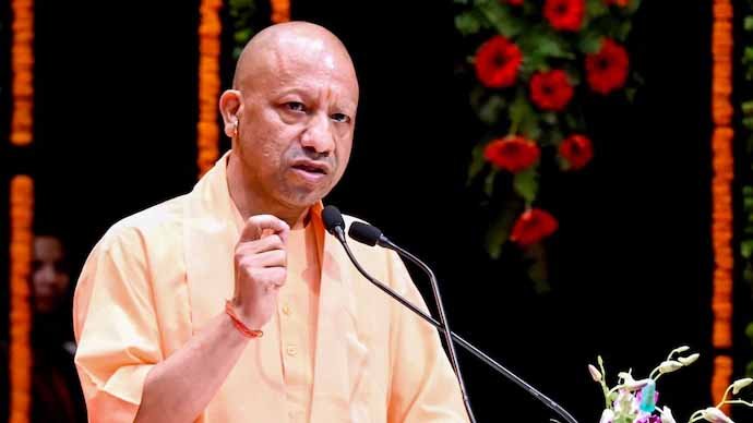 सीएम योगी का बड़ा संदेश: शिकायतों का समयबद्ध निस्तारण जरूरी, अनावश्यक शिकायत करने वालों पर भी हो कार्रवाई