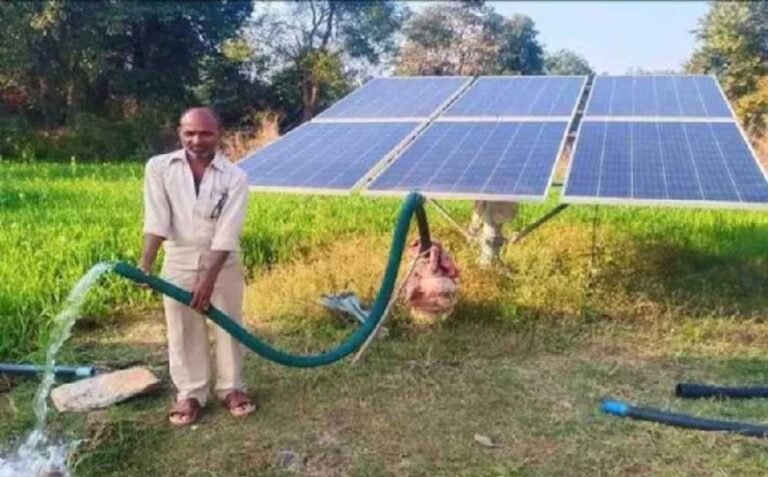 योगी सरकार में आधुनिक हो रहे राजकीय नलकूप, किसानों के खेतों तक पहुंच रहा सिंचाई का पानी