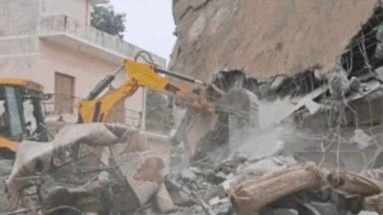 मुरादाबाद में सरकारी जमीन पर बनी मस्जिद को हटाने का आदेश, नोटिस से मचा हड़कंप