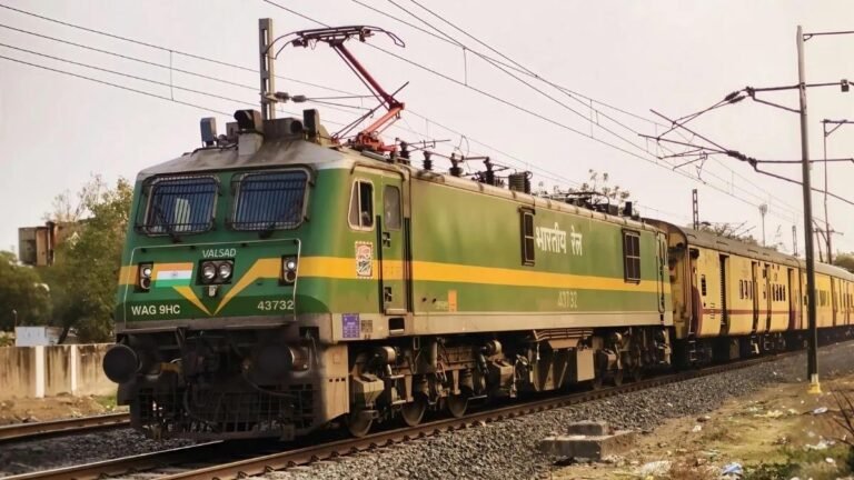 दिल्ली से बिहार के लिए स्पेशल ट्रेनों का ऐलान, दरभंगा-भागलपुर-जोगबनी रूट पर मिलेगी सुविधा