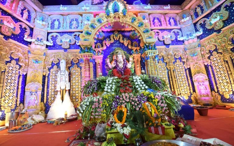 गणेश चतुर्थी पर 200 साल बाद दुर्लभ संयोग, भद्र-मालव्य राजयोग से चमकेंगी 5 राशियां