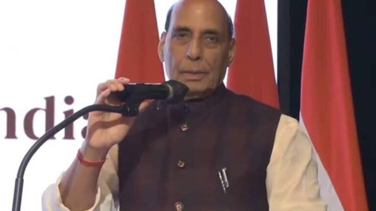 पाकिस्तान को राजनाथ सिंह की चेतावनी, आतंकवाद जारी रहा तो हमले के लिए भारत तैयार
