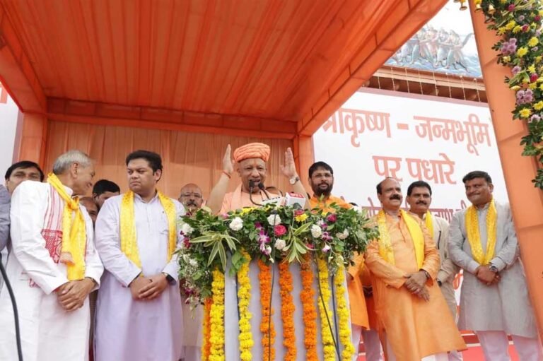 मुख्यमंत्री ने जताया संकल्प- मथुरा, वृंदावन में ऐसा भव्य परिसर तैयार करेंगे, जैसा अयोध्या और काशी में हुआ