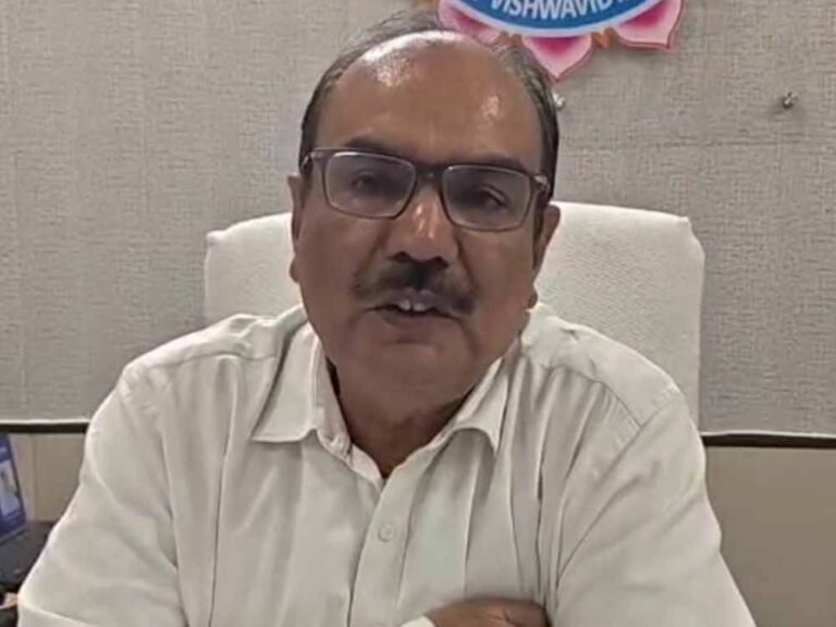 कुलपति पर लगे आरोपों की होगी जांच, हेमचंद यादव विवि पहुंची उच्चस्तरीय कमेटी