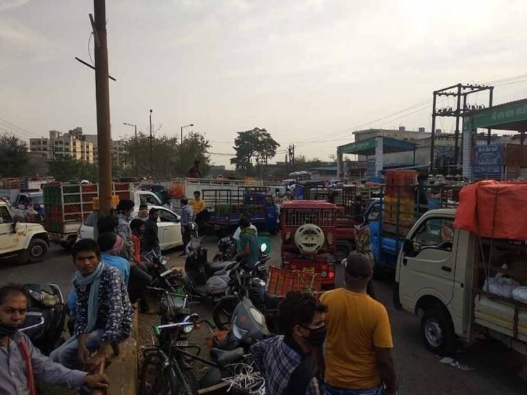 सब्जी कारोबारियों पर कार्रवाई की तैयारी, रायपुर में मौके से वापस लौटा दस्ता