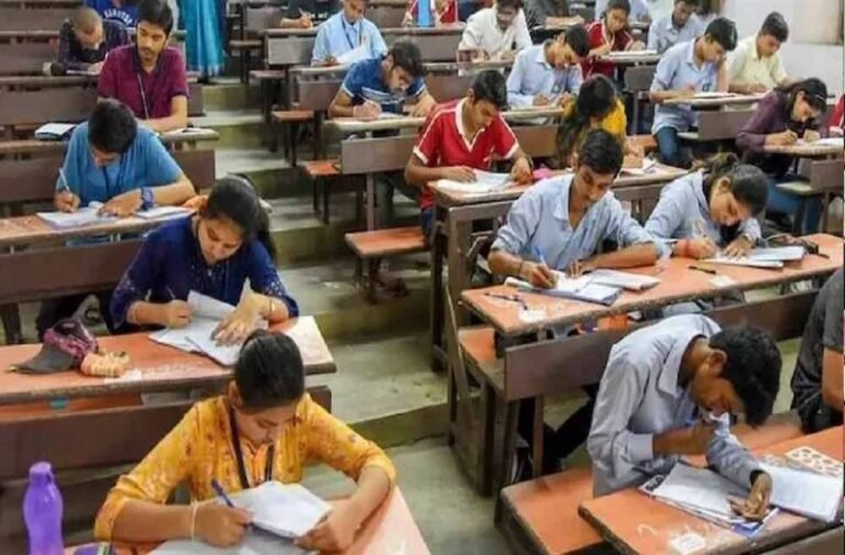 नारायणपुर में शिक्षा को मिला नया आयाम, छात्रों की प्रतियोगी परीक्षा तैयारी पर भी फोकस