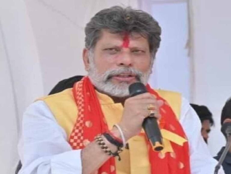 इलाज कराकर दिल्ली से लौटेंगे किरण देव, जल्द पहुंचेंगे छत्तीसगढ़