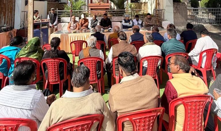 राजभवन पहुंची छत्तीसगढ़ी भाषा की आवाज, भाषाविदों ने राज्यपाल से आठवीं अनुसूची में शामिल करने की मांग की