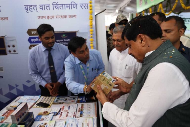 आहार-विचार और व्यवहार में संतुलन है स्वस्थ जीवन का आधार