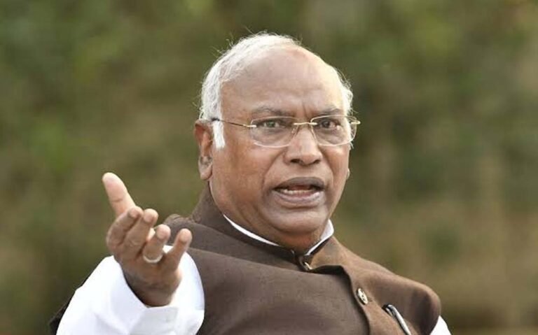 करघे की खनक और शहद की मिठास लेकर दुनिया के बाजार में उतरेगा बागपत