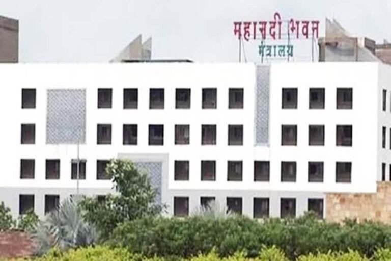 काम नहीं करने वाले ठेकेदारों पर लोक निर्माण विभाग की बड़ी कार्रवाई, 6 ठेकेदार ब्लैकलिस्टेड
