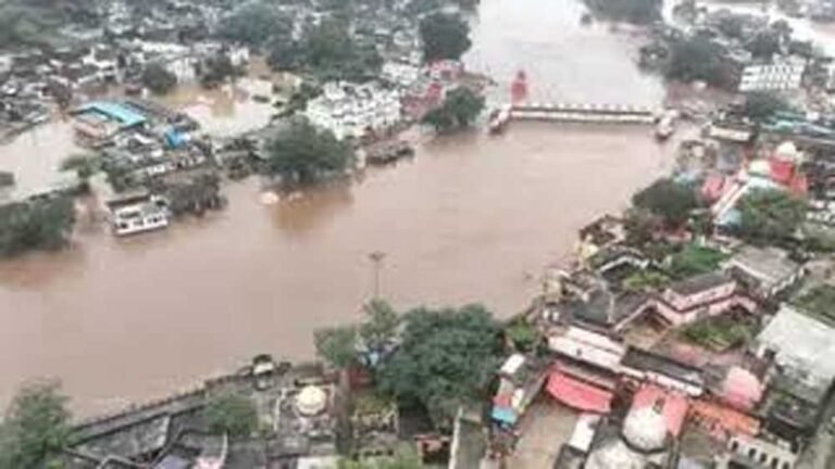 चित्रकूट में घटा मंदाकिनी का जलस्तर, 688 लोगों का रेस्क्यू, सीएम योगी के निर्देश पर राहत-बचाव अभियान जारी