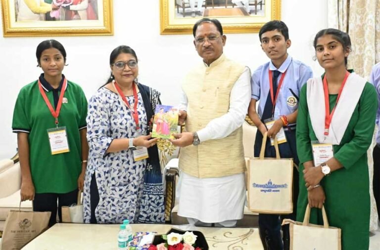 राष्ट्रपति भवन में छत्तीसगढ़ की प्रतिभा और समृद्ध लोक संस्कृति की विद्यार्थियों ने छोड़ी अमिट छाप