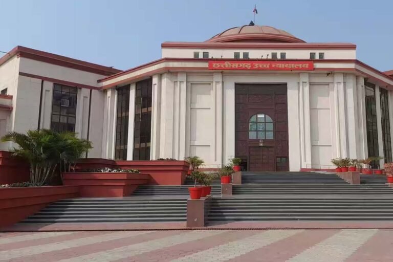 कर्मचारी की सहमति के बिना प्रतिनियुक्ति पर हाई कोर्ट सख्त, जगदलपुर-बिलासपुर ट्रांसफर आदेश पर रोक