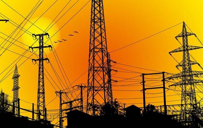 Major improvements in the power system under the Yogi government! Significant drop in distribution and AT&C losses.