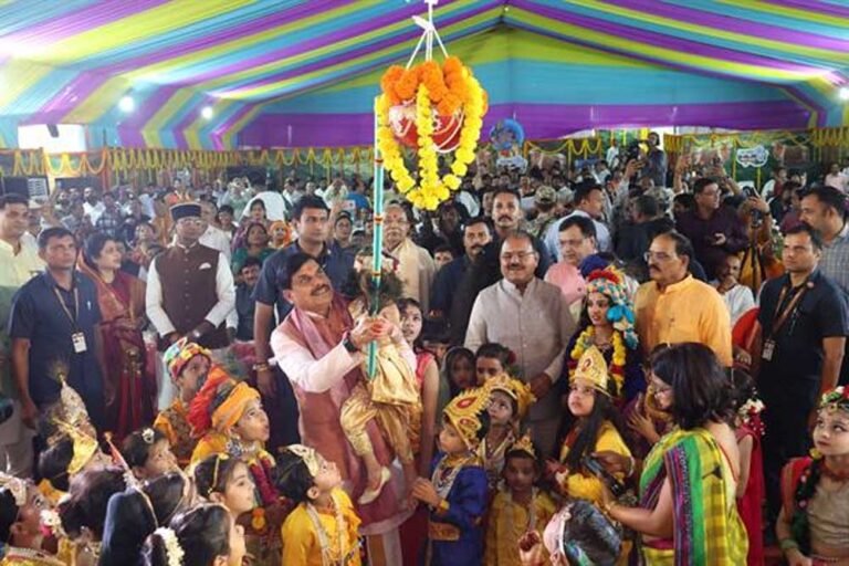 राज्य सरकार प्रभु राम और कृष्ण से जुड़े सभी स्थानों को भव्य तीर्थ बनाकर कर रही जीवंत