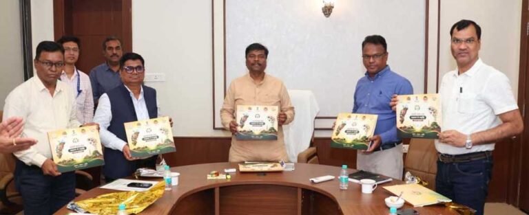 सहकारिता मंत्री ने की विभागीय काम-काज की समीक्षा