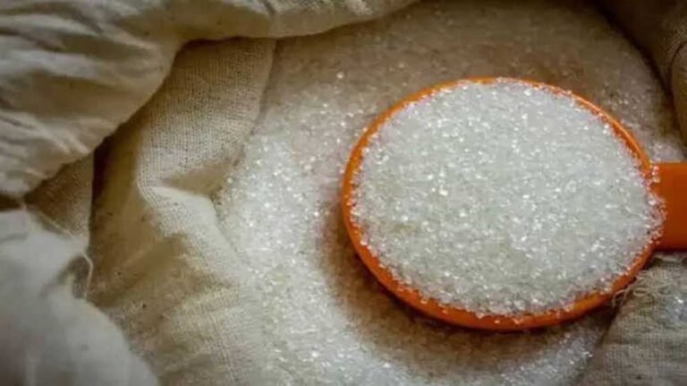 गन्ना किसान संस्थान परिसर में आमजन के लिए 52 रुपये किलो चीनी उपलब्ध