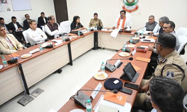 एफआईआर और चार्जशीट के ऑनलाइन प्रेषण, ई-साक्ष्य, नाफिस तथा ई-समन के त्वरित क्रियान्वयन पर विशेष बल