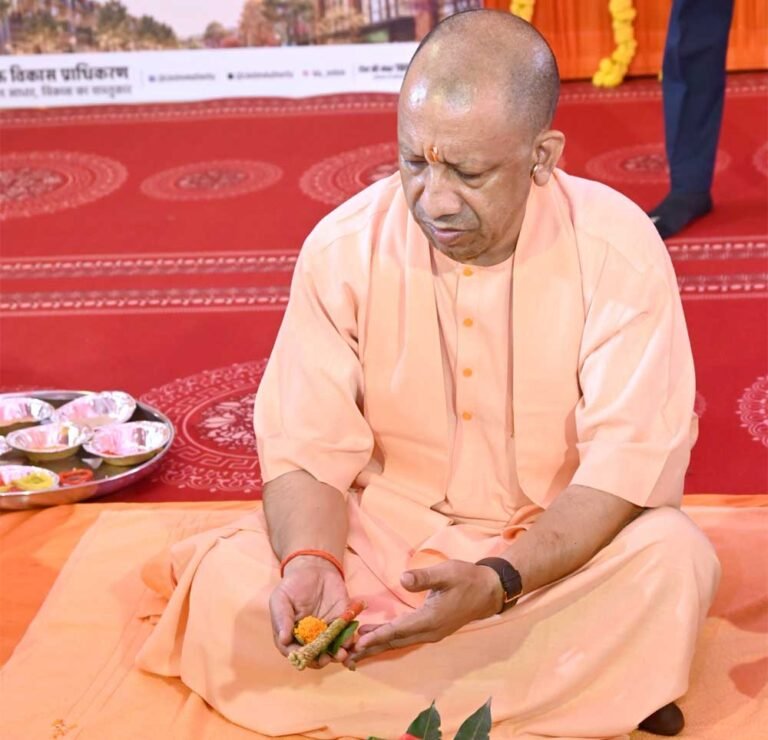 मुख्यमंत्री योगी आदित्यनाथ ने एलडीए की 10,680 एकड़ में वरुण विहार व नैमिष नगर योजनाओं का किया भूमिपूजन