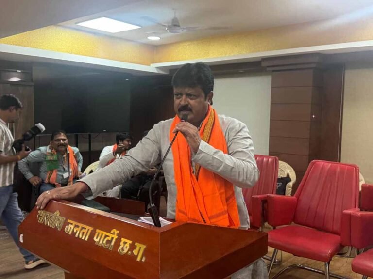 प्रधानमंत्री नरेंद्र मोदी के 25 वर्षों की जनसेवा की यात्रा कार्यकर्ताओं के लिए प्रेरणास्रोत – संजय श्रीवास्तव