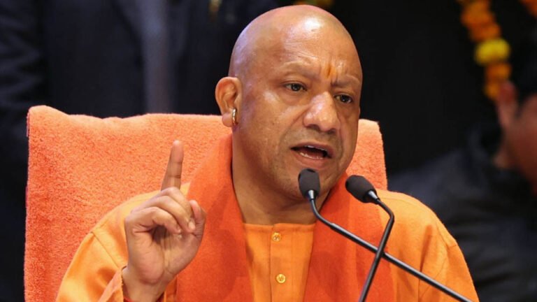 योगी सरकार का बड़ा कदम, 20 लाख आउटसोर्स कर्मचारियों को मिलेगा सामाजिक सुरक्षा का लाभ; UPCOS लॉन्च