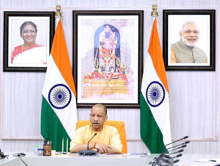 कार्य की अपेक्षित प्रगति न देख सीएम ने अफसरों को लगाई कड़ी फटकार