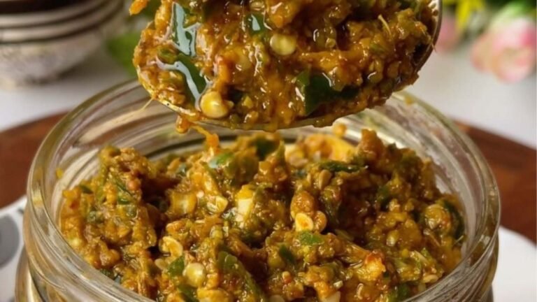 10 मिनट में बनाएं मूली-लहसुन का चटपटा अचार, न धूप की जरूरत न ज्यादा तेल की