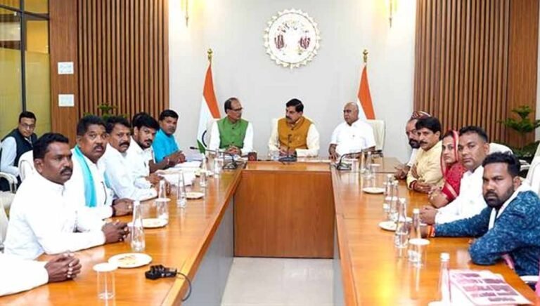 सीएम डॉ. यादव से प्रतिनिधिमंडल ने की मुलाकात, न्याय का दिया भरोसा