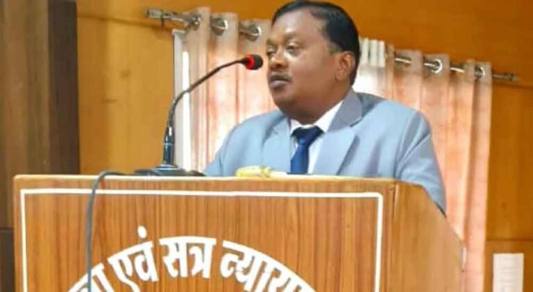 तकनीक से सुगम होगा न्याय, विधि से सुनिश्चित होगी निष्पक्षता; दुर्ग कोर्ट में विधिक संगोष्ठी आयोजित