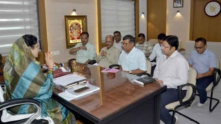आशिमा मॉल फ्लाईओवर का निर्माण समय-सीमा में पूरा करने के निर्देश, राज्यमंत्री गौर ने दिए आदेश