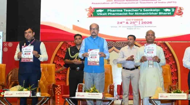 नकली दवाओं पर लगे रोक, ग्रामीण स्वास्थ्य सेवाओं को मजबूत करने पर राज्यपाल डेका का जोर