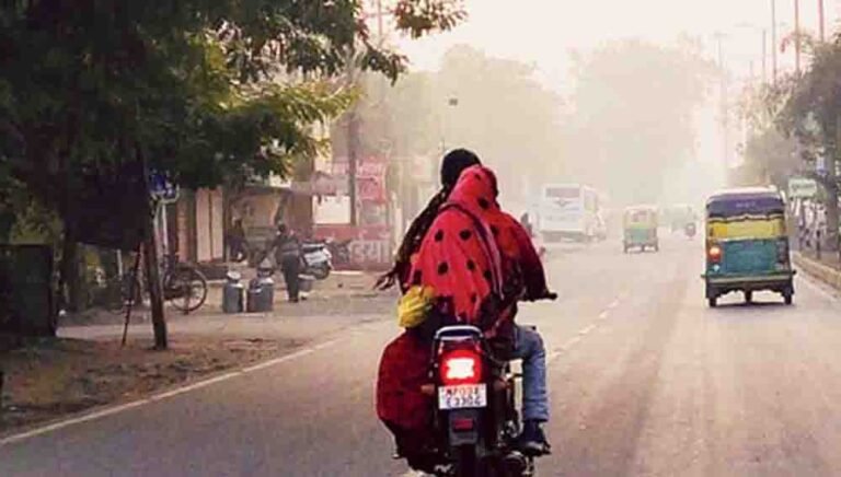 Indore Weather: रात में ठंडक, दिन में गर्मी; उत्तर-पश्चिमी हवाओं ने गिराया पारा