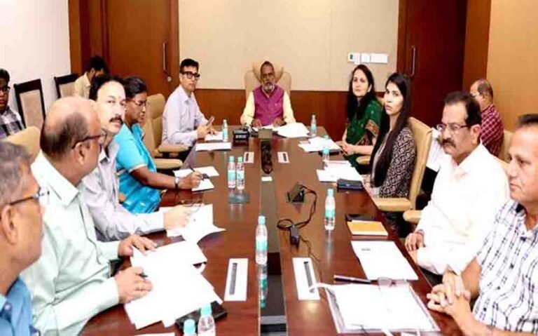 दिव्यांगों को बेहतर सुविधाएं देने की तैयारी, जिला पुनर्वास केंद्रों को मजबूत बनाने के मंत्री कुशवाहा के निर्देश