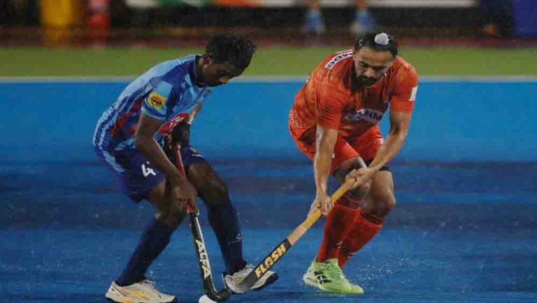 बैलाडिला बुल्स ने पहली जीत के साथ खोली उम्मीदें, सेमीफाइनल में पहुंचने की आस बरकरार