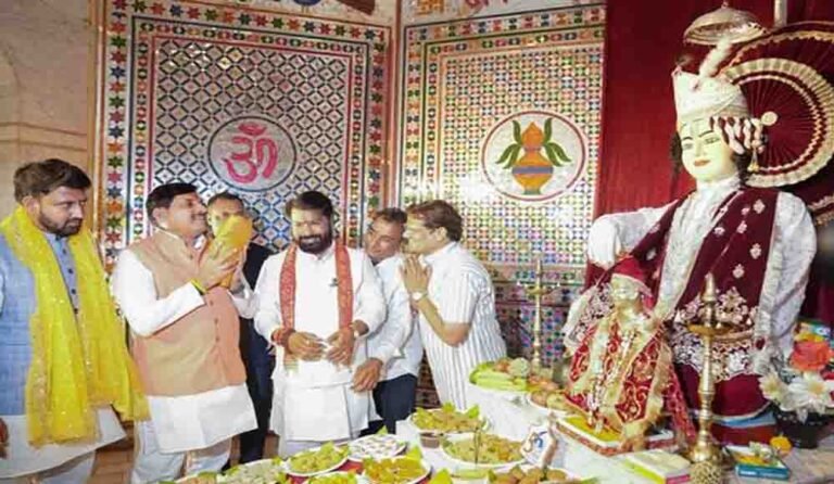 उज्जैन में गुरु महाराज टेकचंद जी के समाधि पर्व में शामिल हुए सीएम मोहन यादव, धर्मस्थल के विकास को मिलेंगे ₹1 करोड़