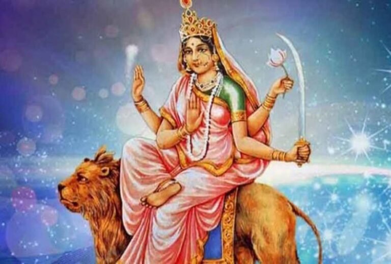 मां कात्यायनी को चढ़ाएं शहद का भोग, जानें पूजा मंत्र और आरती