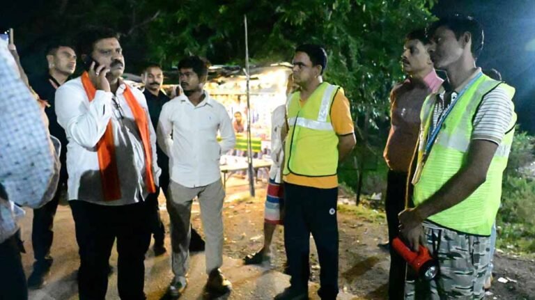 कवर्धा-बेमेतरा मार्ग पर पशुओं को देख भड़के डिप्टी CM विजय शर्मा, अधिकारियों को लगाई फटकार